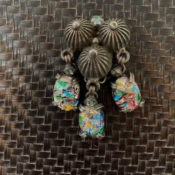 SALE! Dazzling Glass and Silver Earrings - Picture 5 of 6